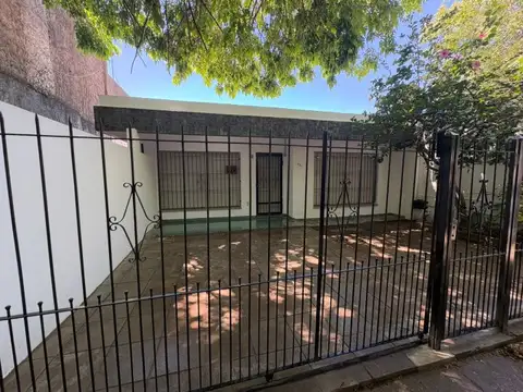 CASA EN ALQUILER de 3 Amb en Merlo Centro