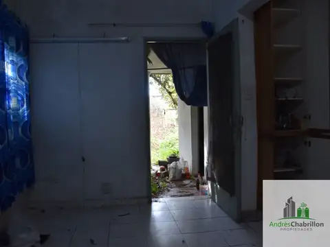 Casa 6 ambientes con 1 baño