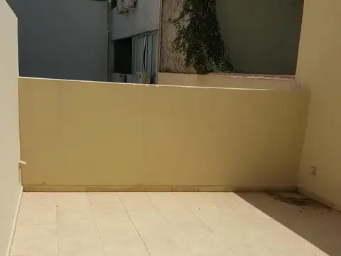 Departamento en alquiler con patio!
