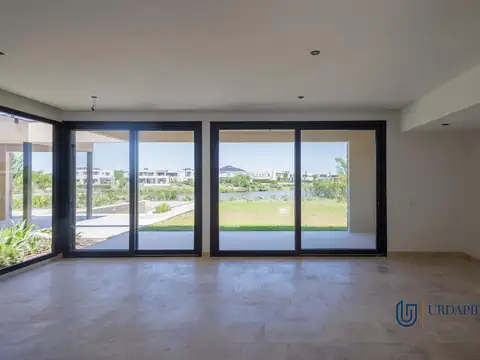 Casa 6 ambientes con 3 baños