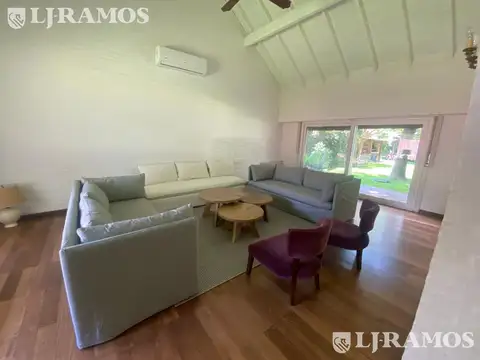Casa en Alquiler Temporal en Santa Rita, USD 4.000