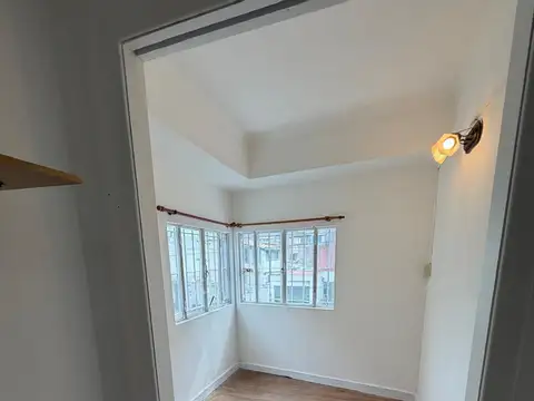 Depto Tipo Casa en Alquiler con 1 cocheras