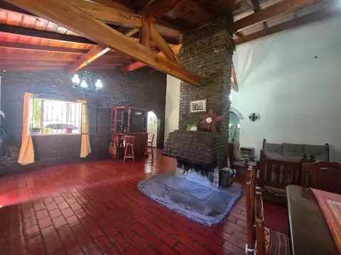 Casa en Venta en La Reja, USD 153.000
