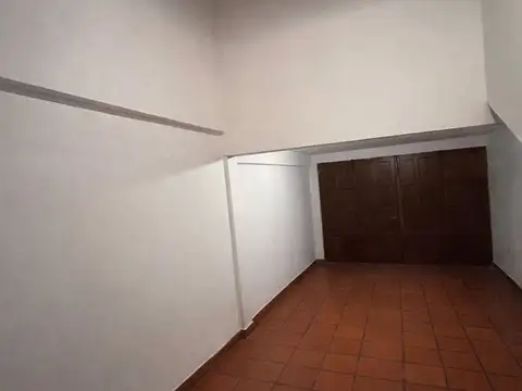 CASA EN ALQUILER EN TRES CERRITOS 2 DORMITORIOS