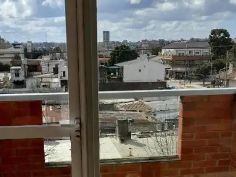 Hipólito Yrigoyen 500, Piso 2°