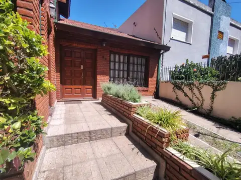 Bernardo De Irigoyen 100