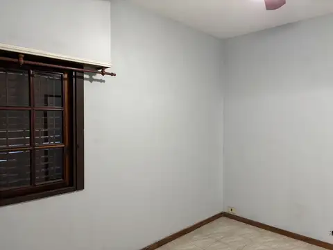 chalet 4 amb con jardin y garaje
