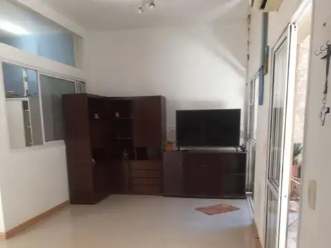 Depto Tipo Casa en Alquiler de 2 dormitorios