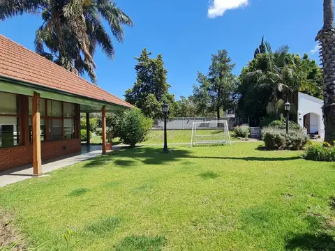 Casa 5 ambientes con 3 baños