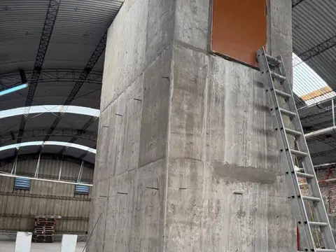 Galpon en Alquiler 26  mts Frente