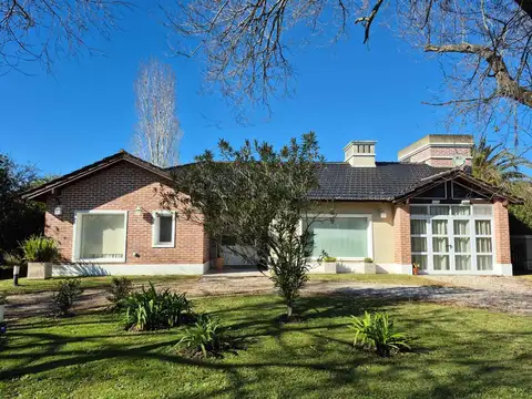 Casa B. Cerrado Haras del Sur I Todo en PB Pileta