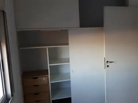 Avenida Castañares 4900, Piso 2