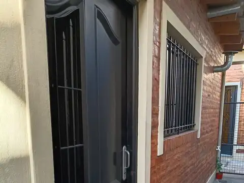 Depto Tipo Casa en Alquiler de 2 ambientes