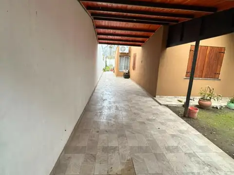 Casa en venta en Funes en excelente zona
