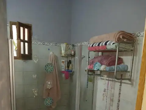 VENDO CASA CON DEPARTAMENTO 3 DORMITORIOS B° LA FRANCE