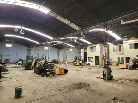 GALPÓN EN VENTA ZONA CIRCUNVALACION Y PTE PERON