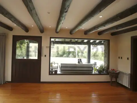 Casa en Venta en Abril Club De Campo, USD 594.000