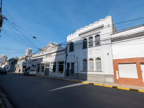 Depto Tipo Casa en Venta de 6 ambientes