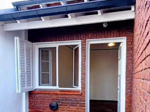 Depto Tipo Casa en Alquiler de 3 ambientes