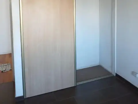 Departamento 2 amb con cochera en alquiler en Ramos Mejia