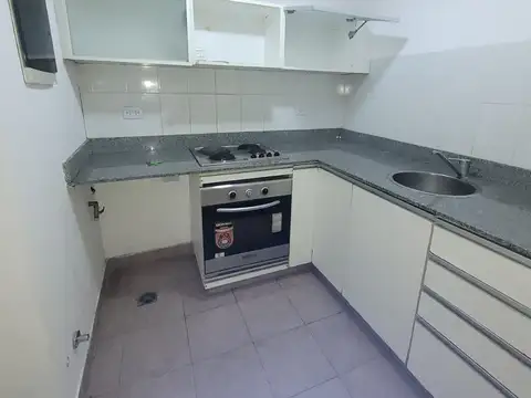 Hermoso Departamento  2 Amb en Planta Baja Con Jardin  y patio