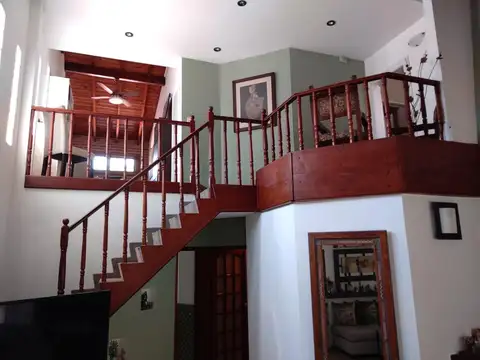 Casa 4 ambientes con 3 baños