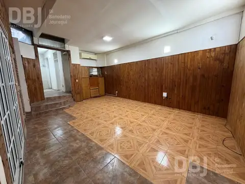 Local en Alquiler en Primera Junta, $ 990.000