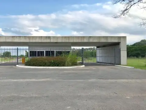 Las Calandrias Ruta 4 Km 4.2