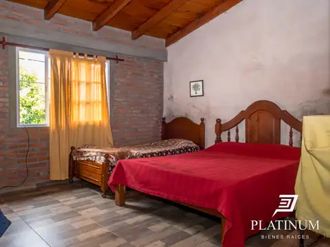 Casa 5 ambientes con 2 baños