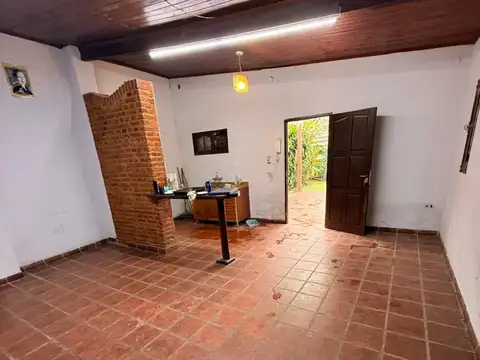 Casa en Alquiler con 1 cochera