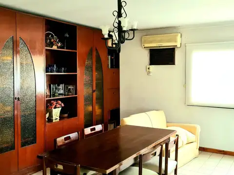 Departamento 6 ambientes con 1 baño