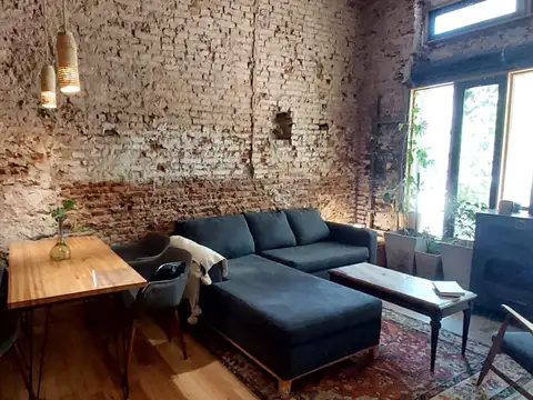 Apolinario Figueroa 2000, Piso Apo