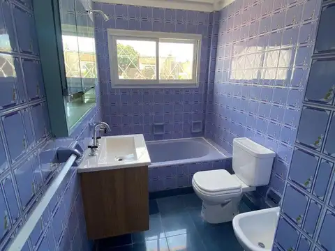 Depto Tipo Casa en Alquiler de 3 dormitorios