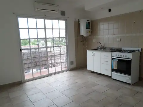 Villa Luro - Depto 2 ambientes con balcon