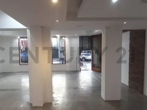 Sarmiento 2200, Piso 0
