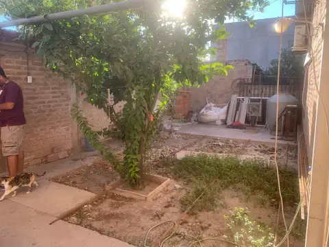 CASA EN VENTA BARRIO JUAN MANUEL DE ROSAS 1 CENTENARIO