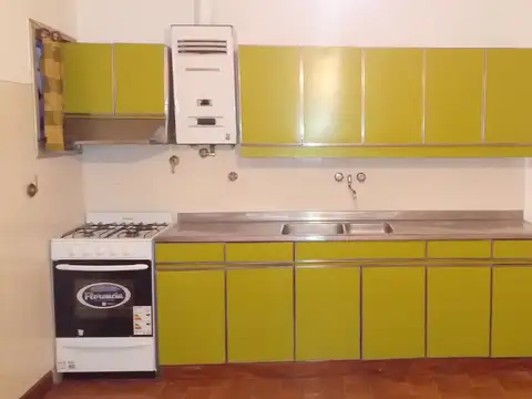 Zeballos 100, Piso PB
