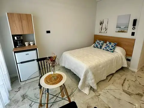 1 Ambiente reciclado y amoblado con vista lateral al mar en zona Torreón del Monje