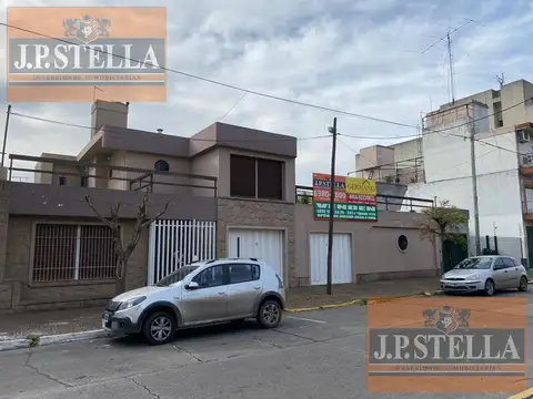 Casa 4 Ambientes 200 m²   Lote lindero 337 m² con quincho y pileta - S.Justo (Ctro)