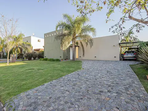 Casa en Venta en El Cantón - Barrio Islas, USD 240.000