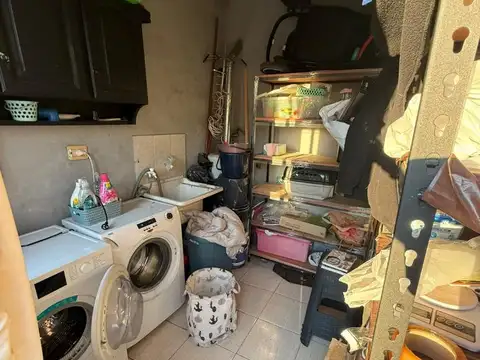 VENTA EN BLOCK DPTO 3 AMB C/PATIO + 2 AMB A REFACCIONAR