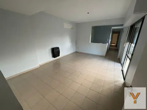 Departamento en venta - 2 Dormitorios 2 Baños - Cochera - 84Mts2 - Villa Elvira, La Plata