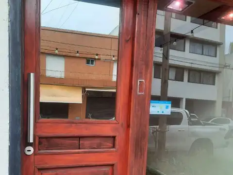 Local en Alquiler en La Plata, $ 400.000