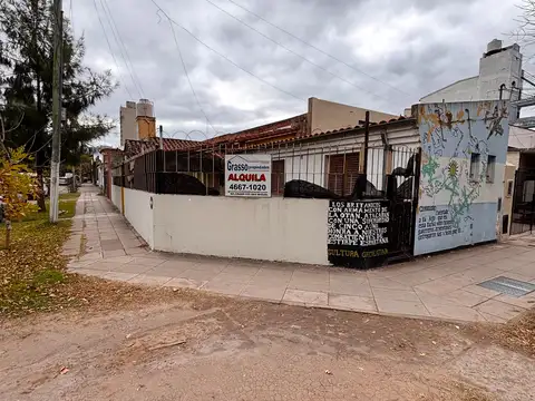 ALQUILER SÓLO PARA USO PROFESIONAL O COMERCIAL - CASA 5 AMBIENTES - SAN MIGUEL CENTRO