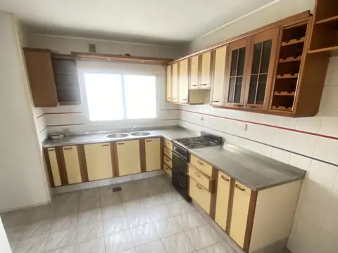 Departamento en Venta de 5 ambientes