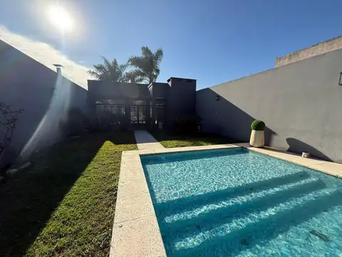 VENTA CASA LANUS  OPORTUNIDAD