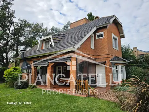 VENTA DE CASA EN BANCO PROVINCIA CON 2 HABITACIONES