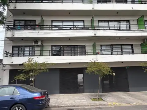 exc depto de 1 amb a estrenar con cochera  descubierta