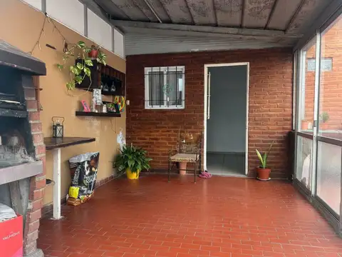Depto Tipo Casa en Venta en Estacion Moreno, USD 45.000