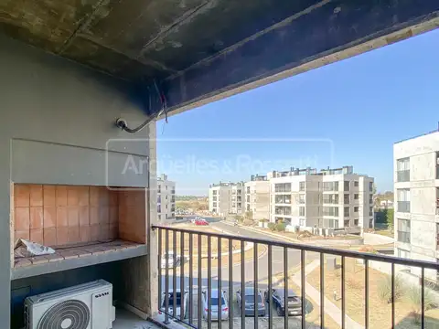 Departamento en Alquiler en Funes, USD 650